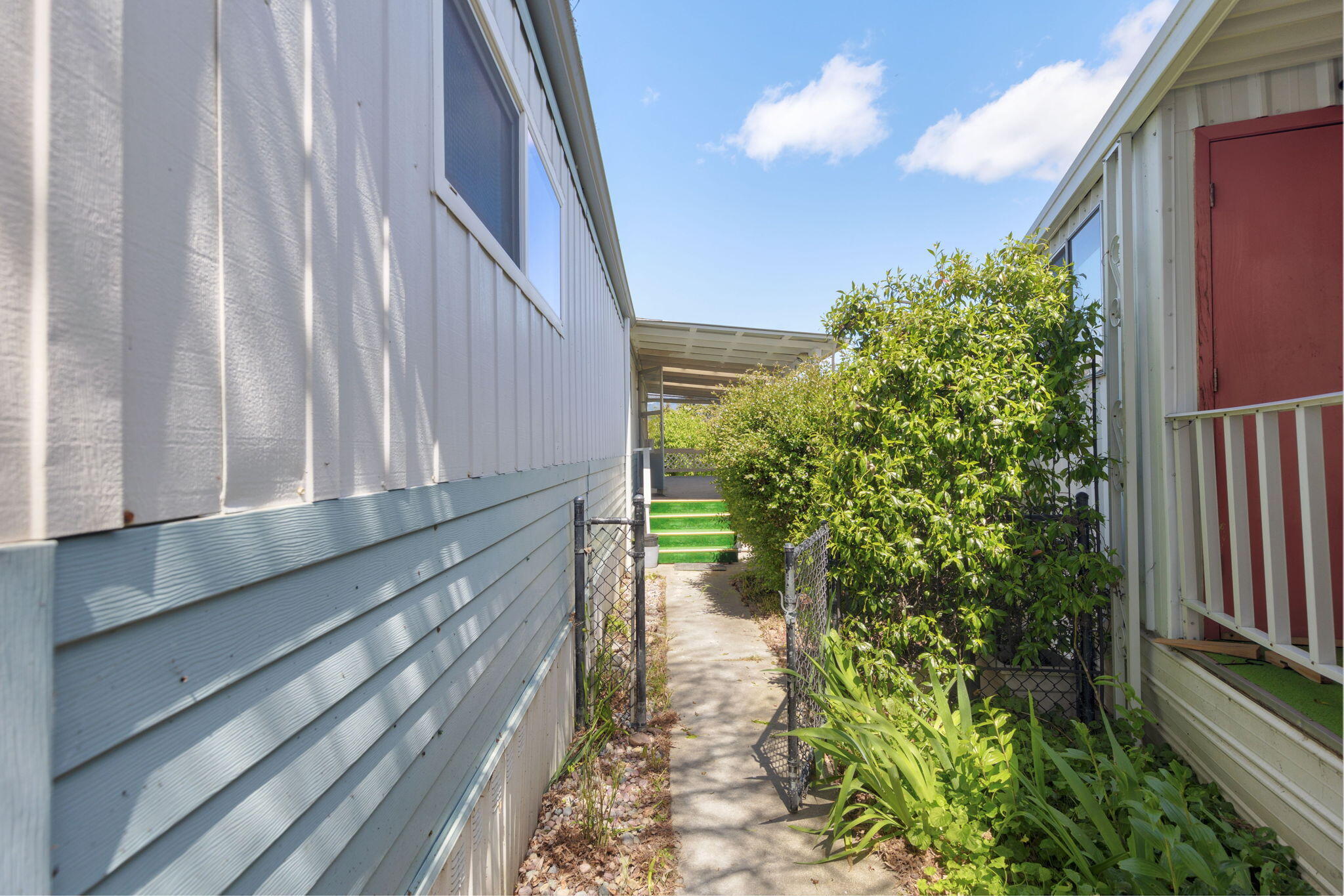 Rogue Lea Estates - Residential