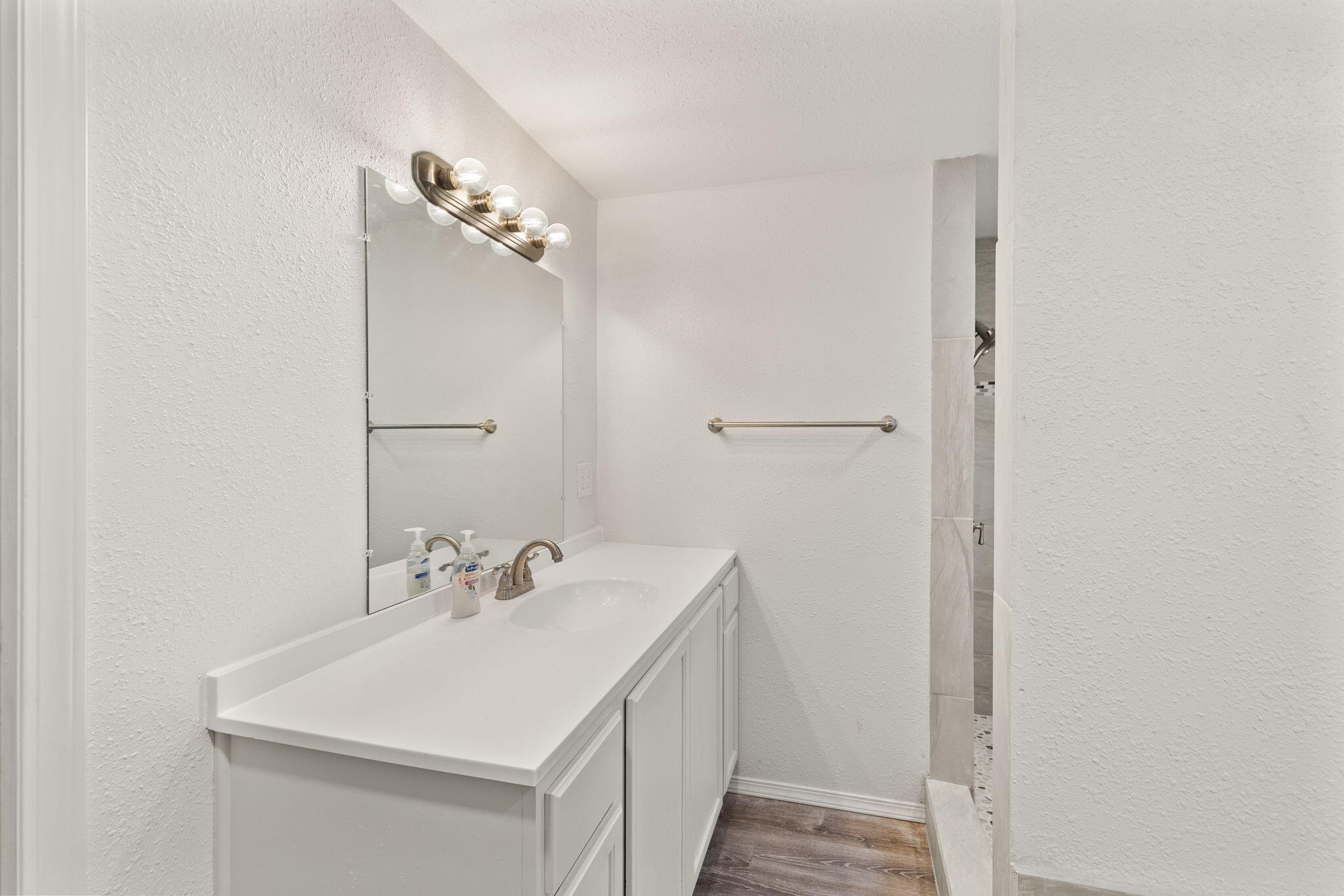 Rogue Lea Estates - Residential