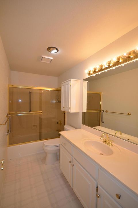 Tiny photo for 2228 Egret Court, Grants Pass, OR 97526 (MLS # 220212466)