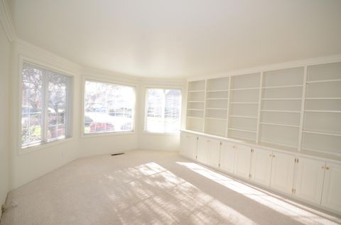 Tiny photo for 2228 Egret Court, Grants Pass, OR 97526 (MLS # 220212466)