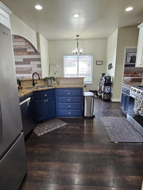 Tiny photo for 6405 Ventura Drive, Klamath Falls, OR 97603 (MLS # 220213520)