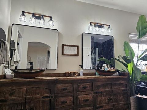 Tiny photo for 6405 Ventura Drive, Klamath Falls, OR 97603 (MLS # 220213520)