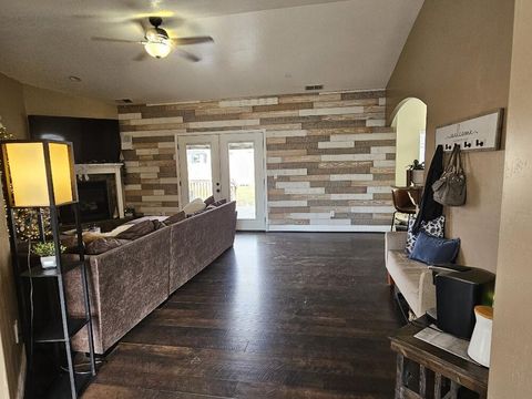 Tiny photo for 6405 Ventura Drive, Klamath Falls, OR 97603 (MLS # 220213520)