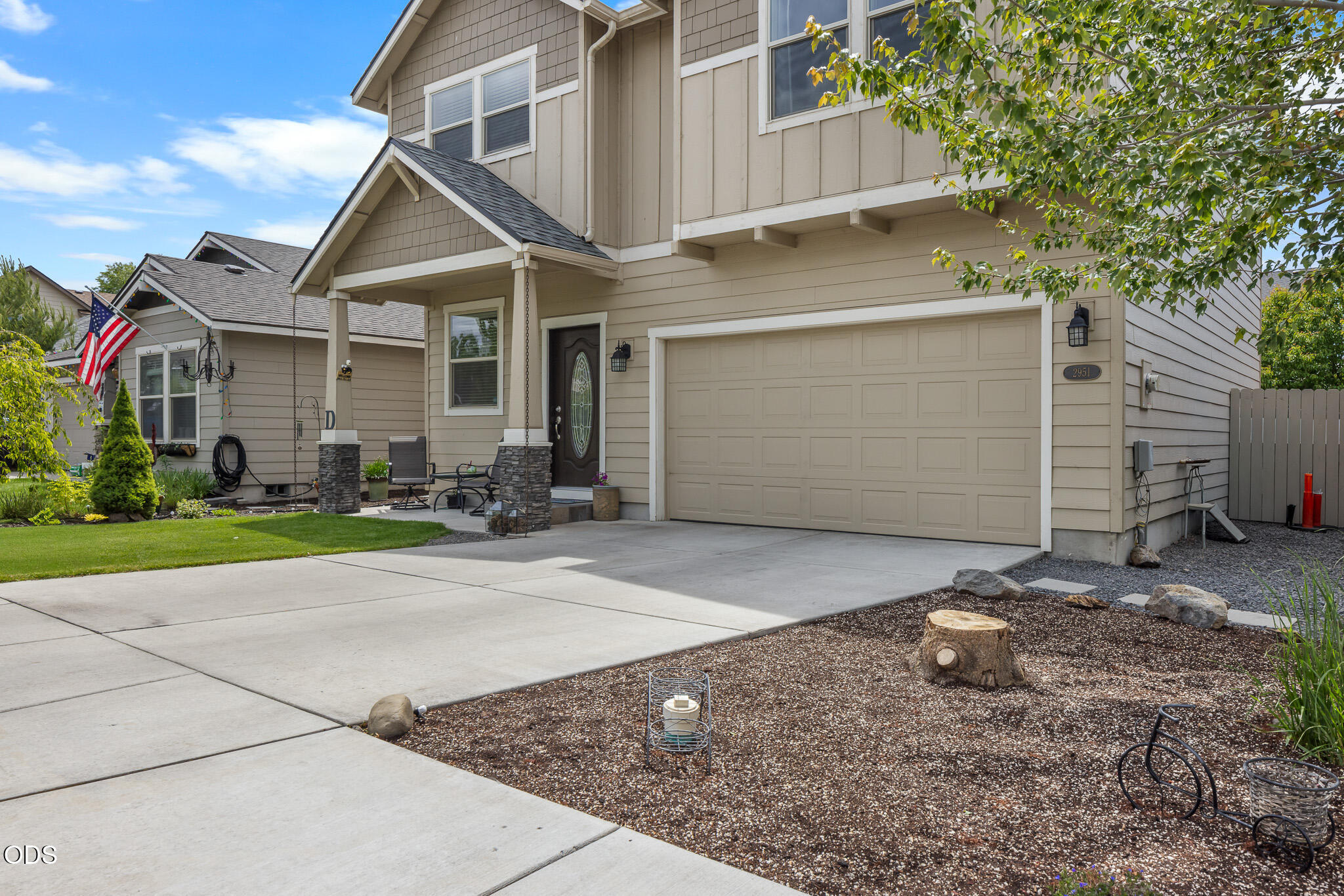 2951 NE Dogwood Drive