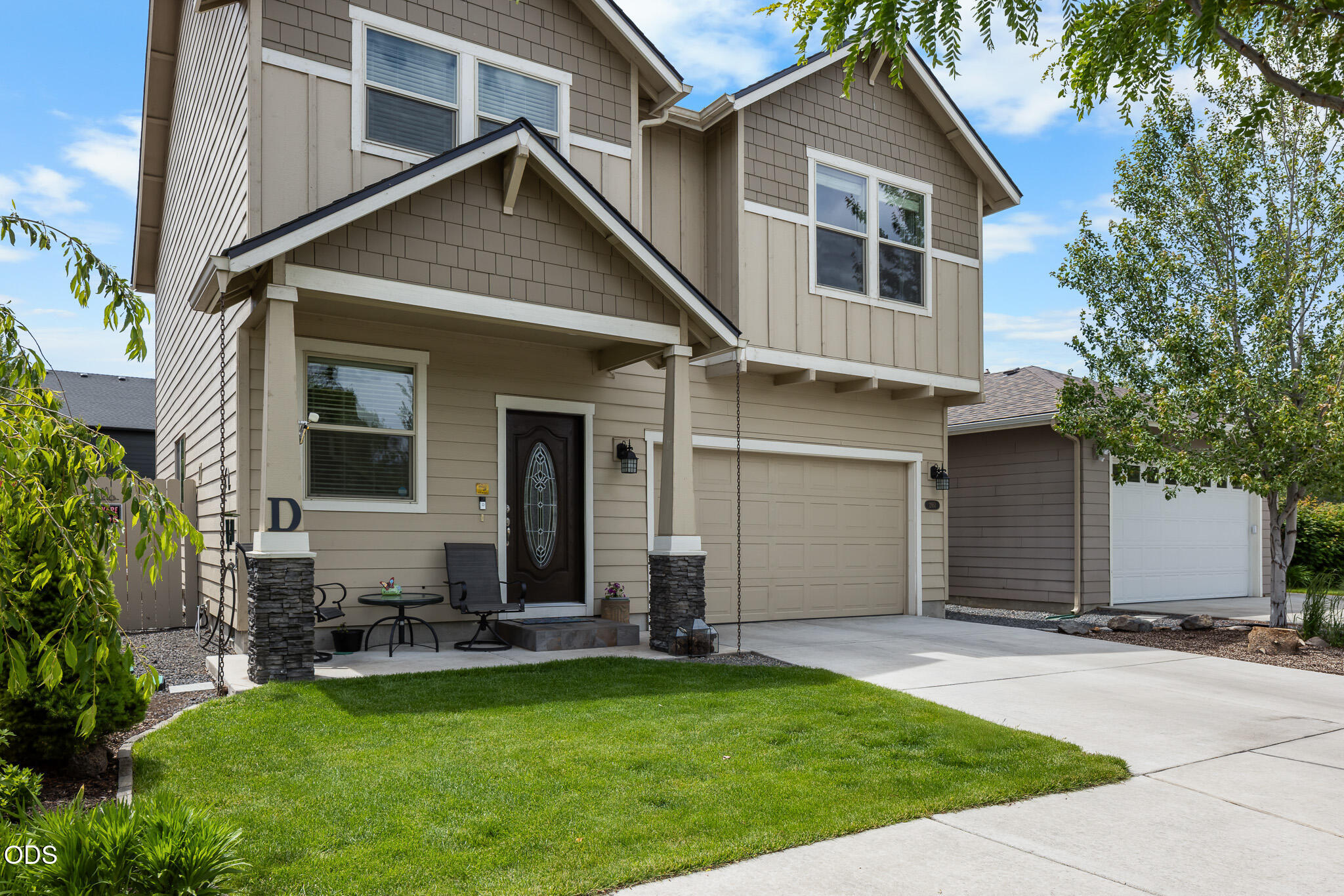 2951 NE Dogwood Drive