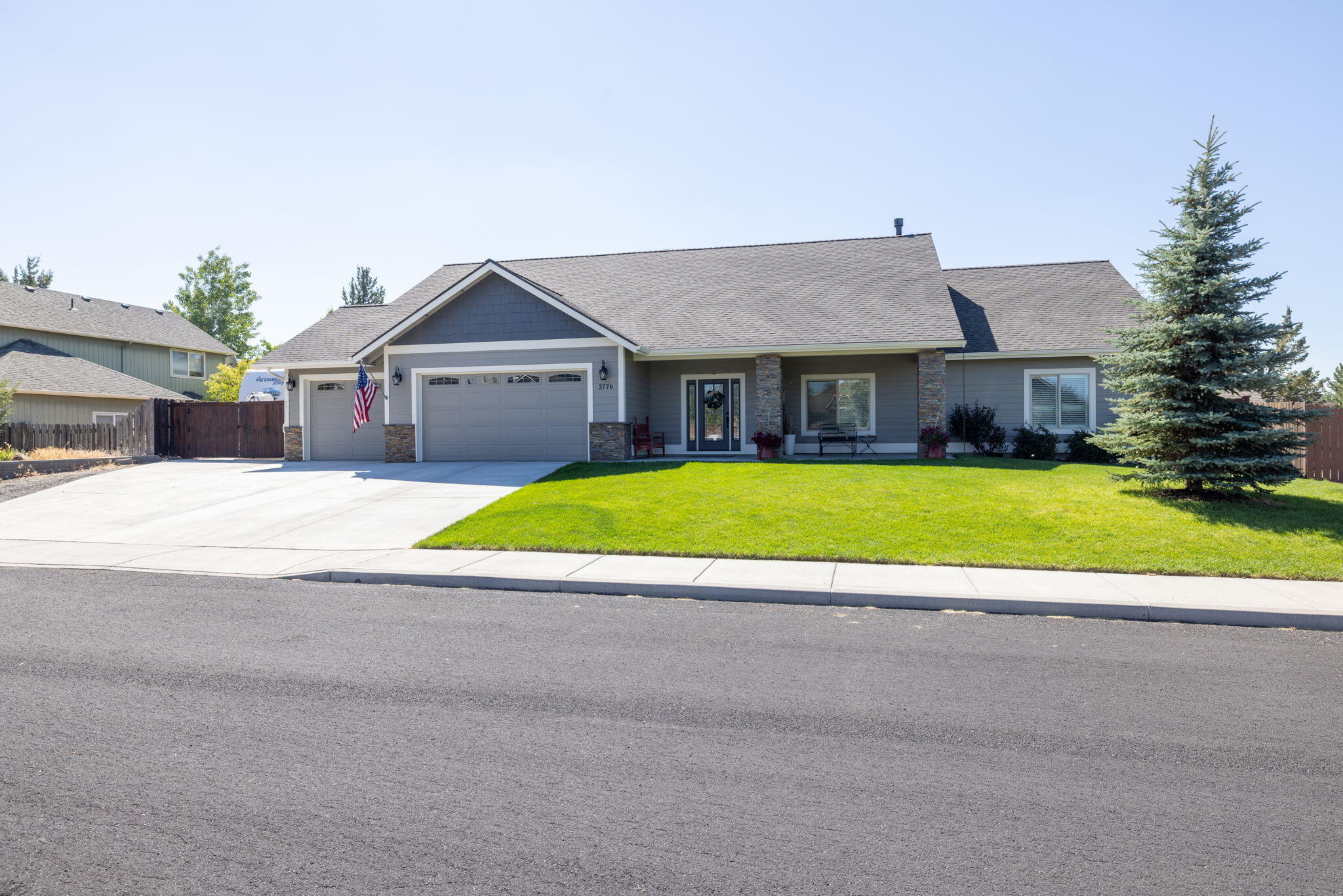 3776 SW Wickiup Place