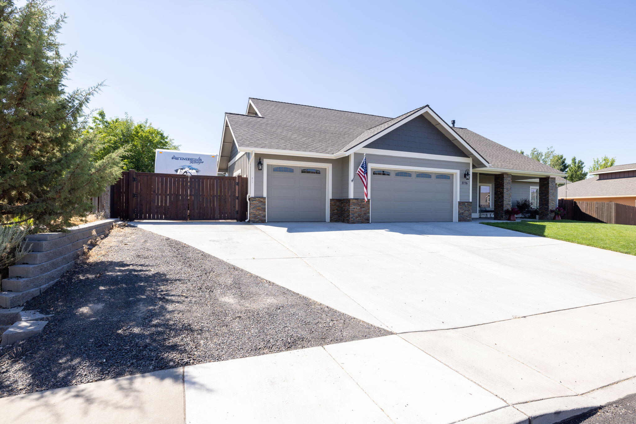 3776 SW Wickiup Place