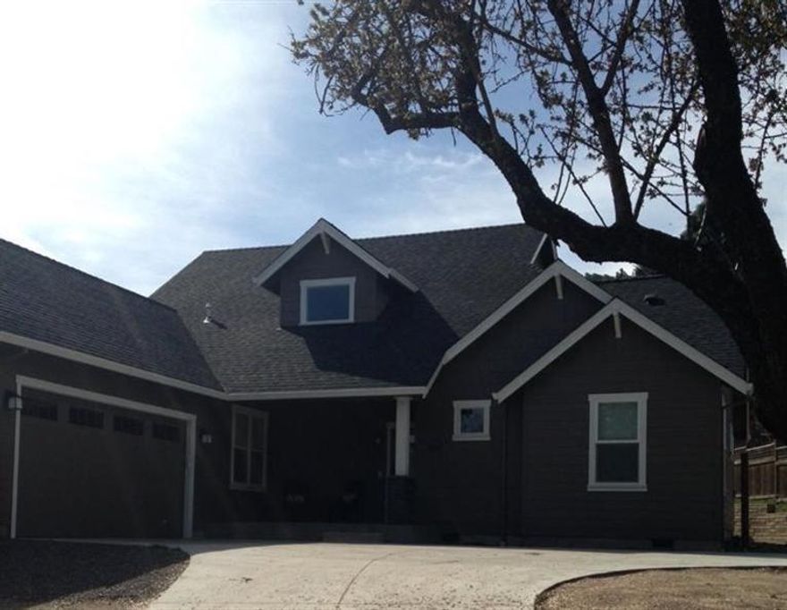 Brand new home in excellent location. Hardwood floors in great room. Granite countertops. Earth advantage certified. Close to schools, park, shopping & SOU.