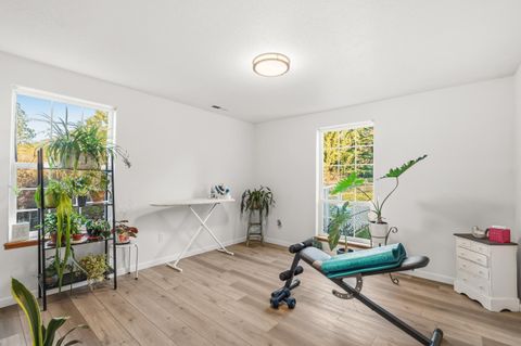 Tiny photo for 334 Village Lane, Grants Pass, OR 97527 (MLS # 220214938)