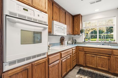 Tiny photo for 334 Village Lane, Grants Pass, OR 97527 (MLS # 220214938)