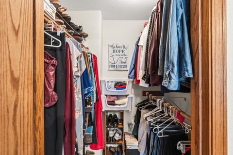 Tiny photo for 334 Village Lane, Grants Pass, OR 97527 (MLS # 220214938)