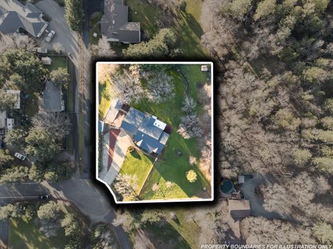 Tiny photo for 334 Village Lane, Grants Pass, OR 97527 (MLS # 220214938)