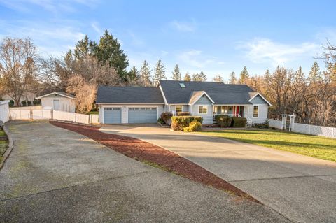 Tiny photo for 334 Village Lane, Grants Pass, OR 97527 (MLS # 220214938)
