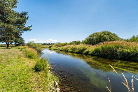 Tiny photo for 52812 Timber Lane Loop, La Pine, OR 97739 (MLS # 220206873)