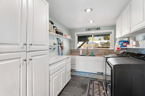 Tiny photo for 52812 Timber Lane Loop, La Pine, OR 97739 (MLS # 220206873)