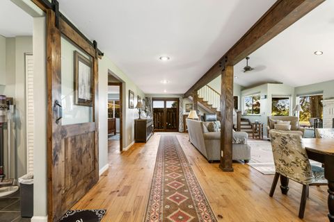 Tiny photo for 52812 Timber Lane Loop, La Pine, OR 97739 (MLS # 220206873)