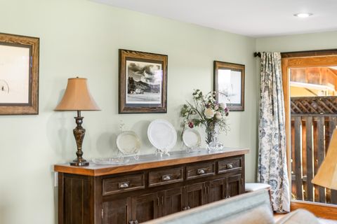 Tiny photo for 52812 Timber Lane Loop, La Pine, OR 97739 (MLS # 220206873)