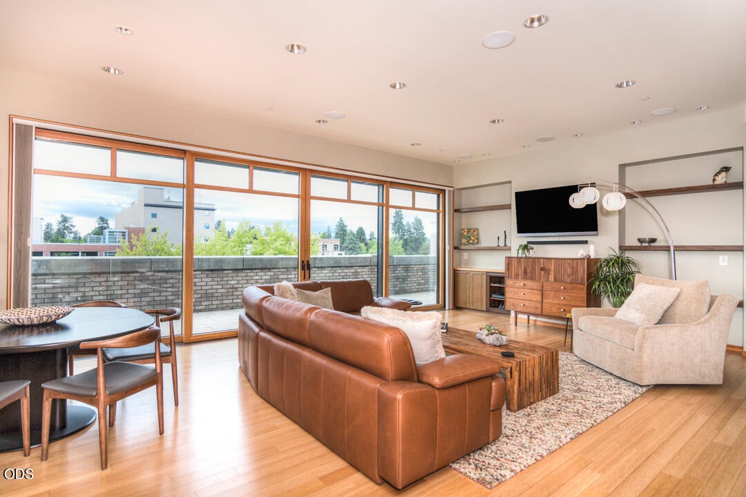 919 NW Bond Street 402