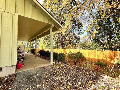 Tiny photo for 4059 Fern Valley Road, Phoenix, OR 97535 (MLS # 220211818)