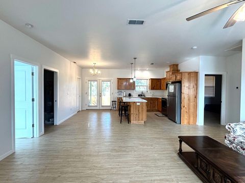 Tiny photo for 4059 Fern Valley Road, Phoenix, OR 97535 (MLS # 220211818)