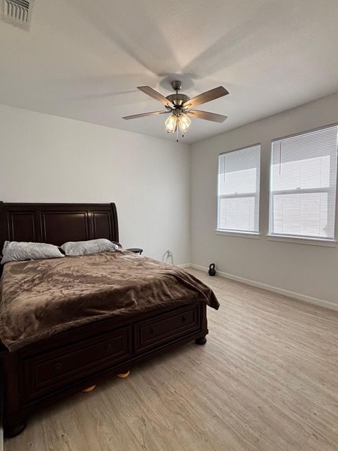 Tiny photo for 4059 Fern Valley Road, Phoenix, OR 97535 (MLS # 220211818)