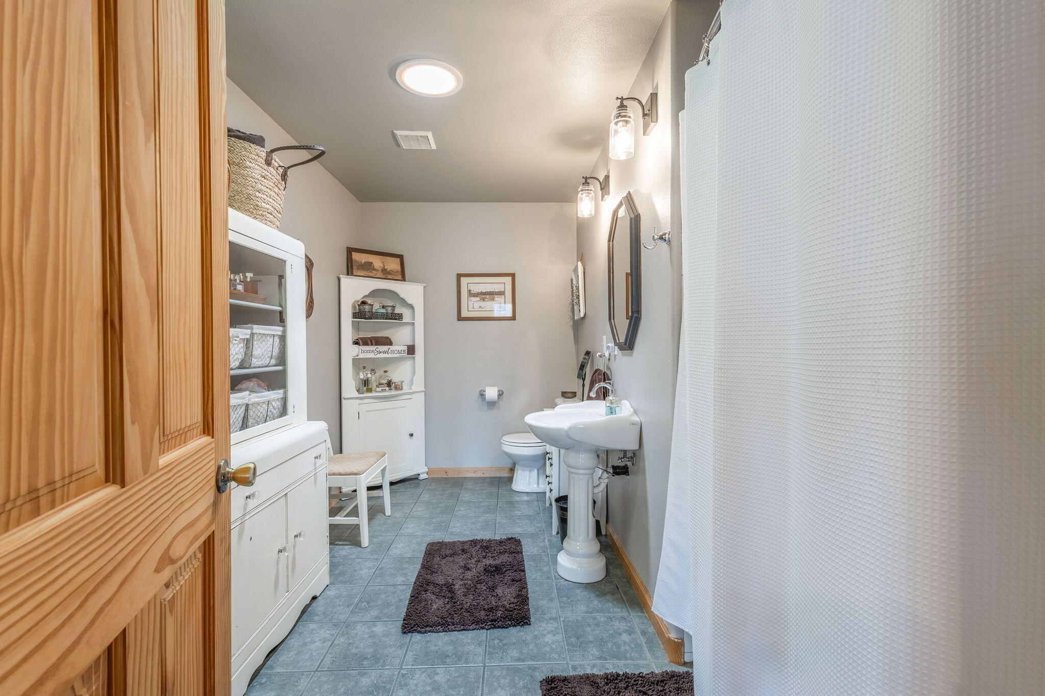 Fall River Estate - Residential