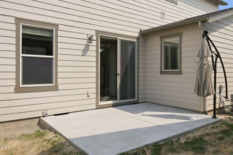Tiny photo for 2910 SW Yew Park Lane, Redmond, OR 97756 (MLS # 220226621)