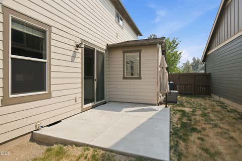 Tiny photo for 2910 SW Yew Park Lane, Redmond, OR 97756 (MLS # 220226621)