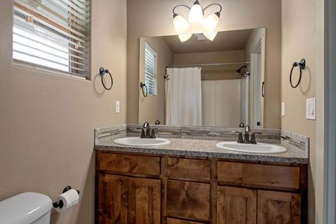 Tiny photo for 63113 De Haviland Court, Bend, OR 97701 (MLS # 220219756)