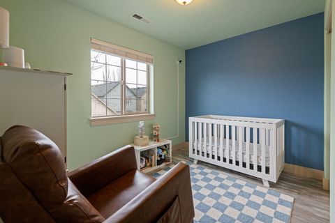 Tiny photo for 63113 De Haviland Court, Bend, OR 97701 (MLS # 220219756)