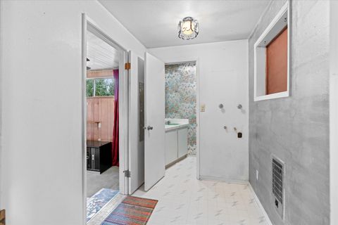 Tiny photo for 3420 Madison Street, Klamath Falls, OR 97603 (MLS # 220210682)