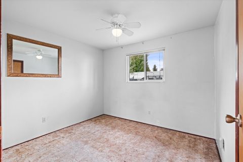 Tiny photo for 3420 Madison Street, Klamath Falls, OR 97603 (MLS # 220210682)
