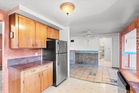 Tiny photo for 3420 Madison Street, Klamath Falls, OR 97603 (MLS # 220210682)