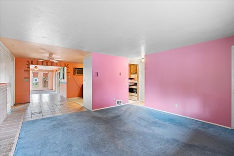 Tiny photo for 3420 Madison Street, Klamath Falls, OR 97603 (MLS # 220210682)