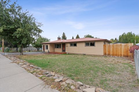 Tiny photo for 3420 Madison Street, Klamath Falls, OR 97603 (MLS # 220210682)