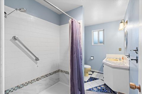 Tiny photo for 3420 Madison Street, Klamath Falls, OR 97603 (MLS # 220210682)