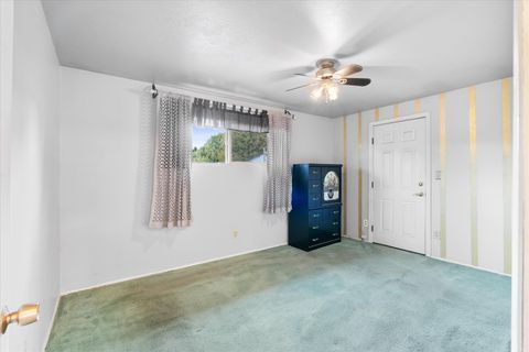 Tiny photo for 3420 Madison Street, Klamath Falls, OR 97603 (MLS # 220210682)