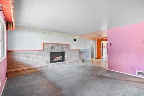 Tiny photo for 3420 Madison Street, Klamath Falls, OR 97603 (MLS # 220210682)