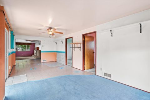 Tiny photo for 3420 Madison Street, Klamath Falls, OR 97603 (MLS # 220210682)