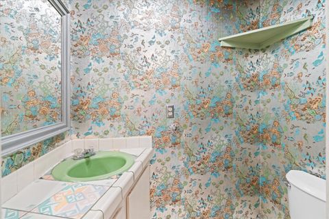 Tiny photo for 3420 Madison Street, Klamath Falls, OR 97603 (MLS # 220210682)