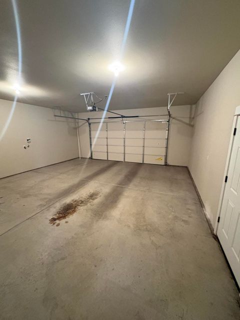 Tiny photo for 1642 NW Hemlock Avenue, Redmond, OR 97756 (MLS # 220217506)