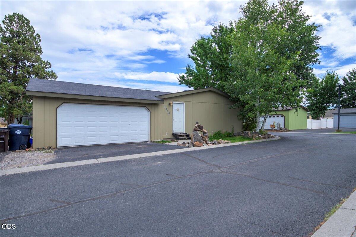 1280 SW Salsify Lane