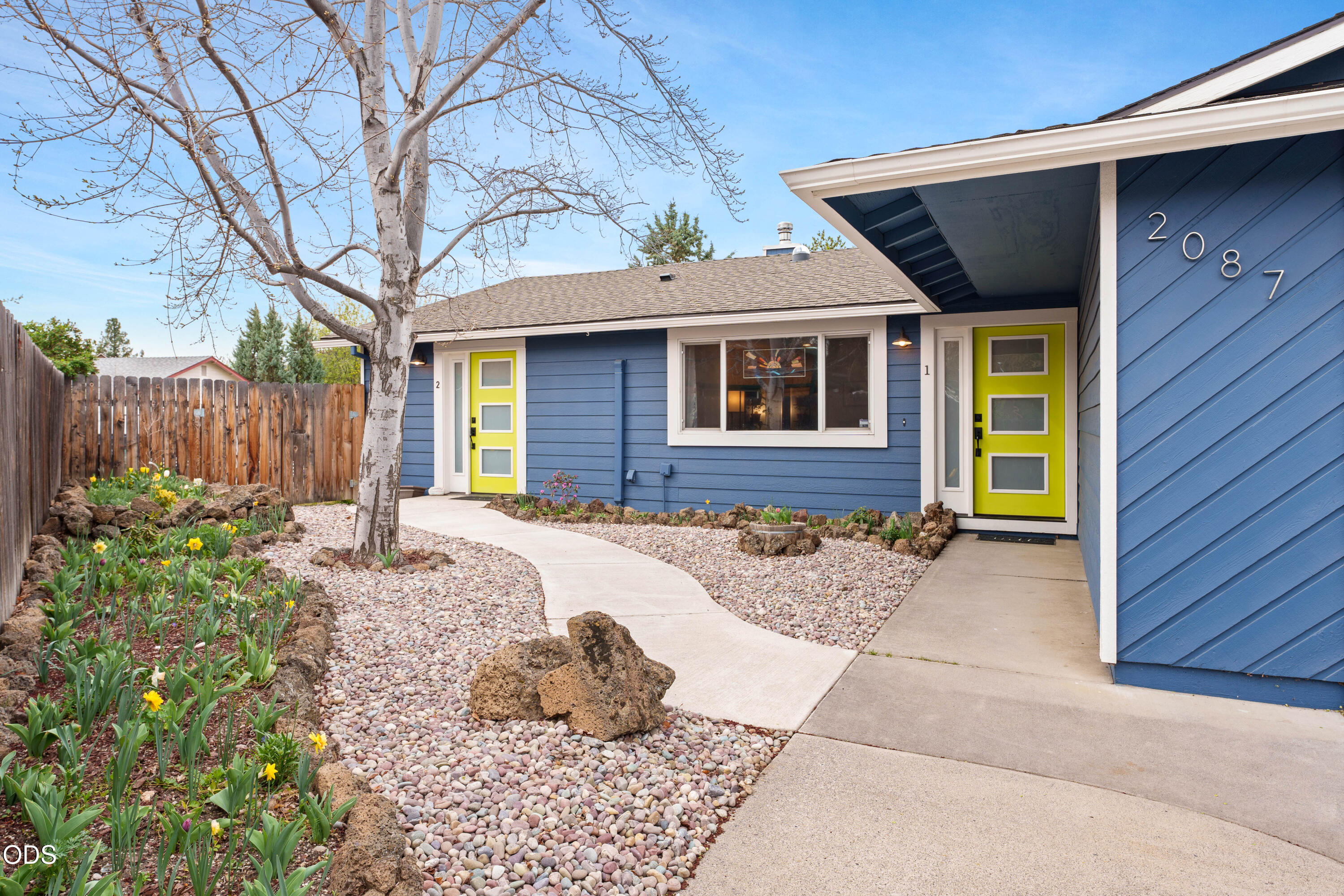 2087 NE Mistletoe Court 1 & 2