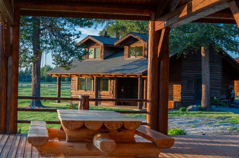 Tiny photo for 52255 Huntington Road, La Pine, OR 97739 (MLS # 220215855)