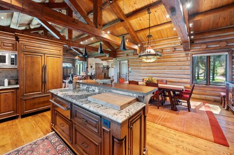 Tiny photo for 52255 Huntington Road, La Pine, OR 97739 (MLS # 220215855)