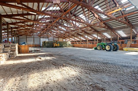 Tiny photo for 52255 Huntington Road, La Pine, OR 97739 (MLS # 220215855)