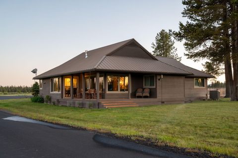 Tiny photo for 52255 Huntington Road, La Pine, OR 97739 (MLS # 220215855)