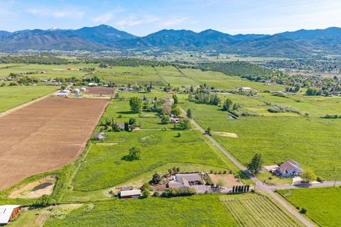 3015 Marigold Lane Medford OR 97504