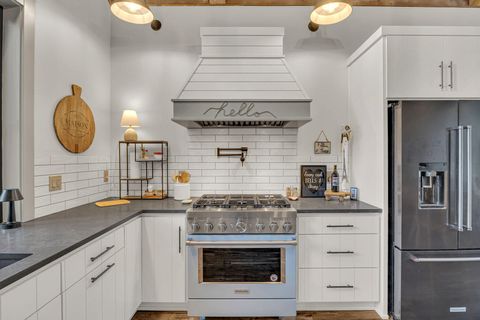 Tiny photo for 57811 Summit Lane #3, Sunriver, OR 97707 (MLS # 220213069)