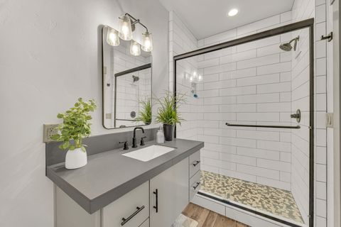 Tiny photo for 57811 Summit Lane #3, Sunriver, OR 97707 (MLS # 220213069)